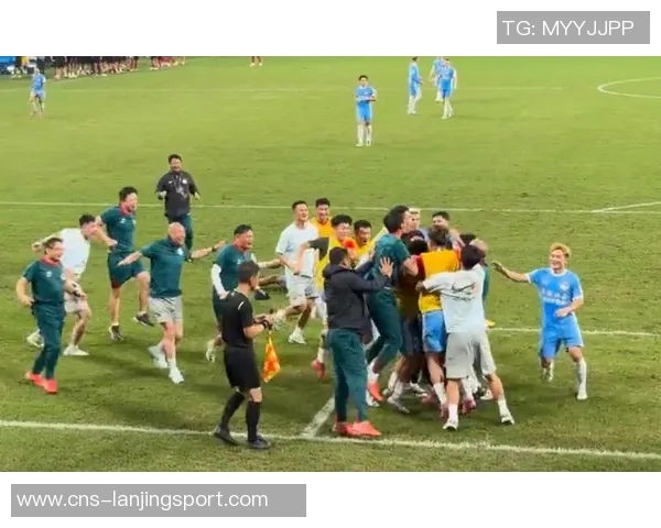 热爱足球的明星们：他们的场外激情与场内表现的完美结合